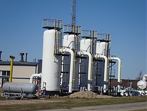 Baltic PMs agree on another 2 weeks for LNG market deal
