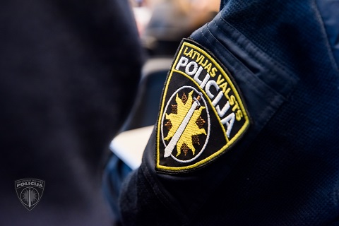 Latvia: Police carry out 40 searches in money laundering case; several persons detained