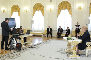 Dalia Grybauskaite at a video teleconference in Budapest. Photo: president.lt 