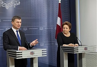 Andrus Ansip and Laimdota Straujuma. Riga, 11.12.2014. Photo: flickr.com