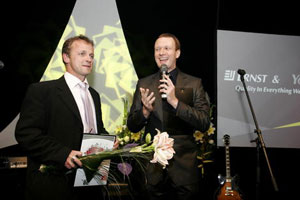 Jaan Puusaag receives his award. Foto: Powerhouse. Jaan Puusaag receives his award. Foto: Powerhouse.