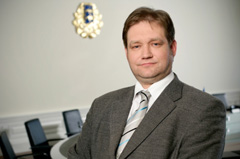 The  Minister for Finances Ivari Padar 