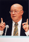 Udo E. Simonis.