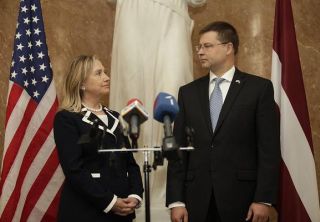 Hillary Clinton and Valdis Dombrovskis. Riga, 28.06.2012. Photo: flickr.com