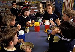 120918_britan_deti.jpg 120918_britan_deti.jpg