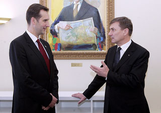 Maris Riekstins and Andrus Ansip. Tallinn, 10.03.2010.