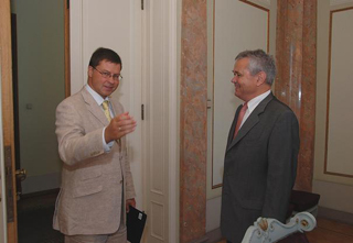 Valdis Dombrovskis and Dr. Klaus Burkhardth. Riga, 11.08.2010.
