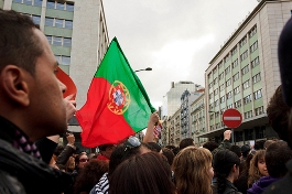 111117_portugal_crisis.jpg
