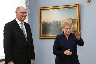 Eero Heinäluoma and Dalia Grybauskaite. Vilnius, 11.03.2013. Photo: lrp.lt