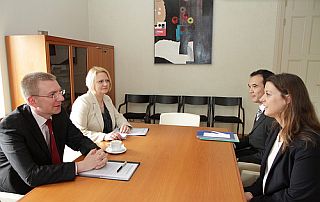 Edgars Rinkevics and Sarah Cowley. Riga, 20.05.2013. Photo: flickr.com