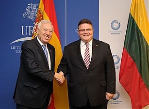 Jose Manuel Garcia-Margallo and Linas Linkevicius. Vilnius, 29.10.2013. Photo: urm.lt