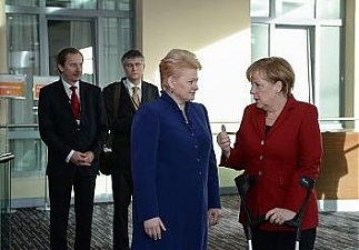 Dalia Grybauskaite and Angela Merkel. Erfurt, 8.02.2014. Photo: lrp.lt