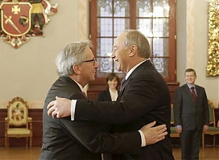 Jean-Claude Juncker and Andris Berzins. Riga, 8.01.2015. Photo: president.lv
