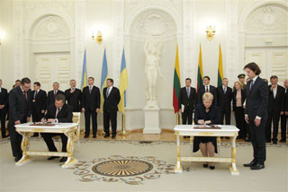 101014_gryb_januk.jpg