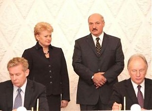 Audronius Ažubalis, Dalia Grybauskaitė, Alexander Lukashenko and Sergei Martynov. Minsk, 20.10.2010. 