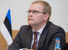 Urmas Paet.