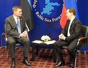 Andrus Ansip and Dmitri Medvedev. St. Petersburg, 5.04.2013. Photo: valitsus.ee 