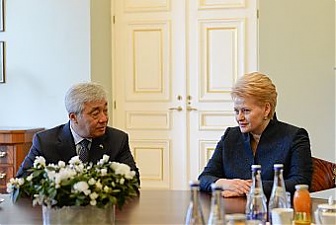 Erlan Idrissov and Dalia Grybauskaite. Vilnius, 27.01.2014. Photo: lrp.lt