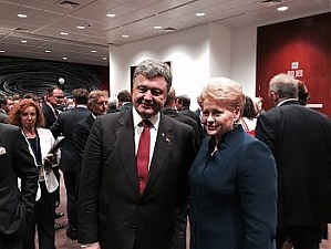 Petro Poroshenko and Dalia Grybauskaite. Photo: lrp.lt