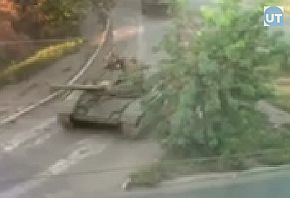 140901_tank_ukrain.jpg