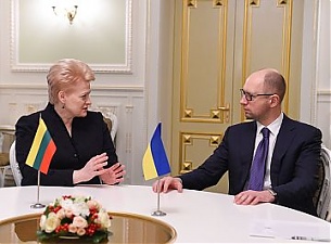 Dalia Grybauskaite and Arseniy Yatsenyuk. Kyiv, 24.11.2014. Photo: lrp.lt