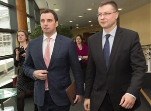 Aivaras Abromavicius and Valdis Dombrovskis. Photo: ec.europa.eu
