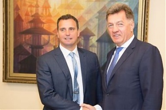 Aivaras Abromavicius and Algirdas Butkevicius. Vilnius, 3.08.2015. Photo: lrv.lt Aivaras Abromavicius and Algirdas Butkevicius. Vilnius, 3.08.2015. Photo: lrv.lt