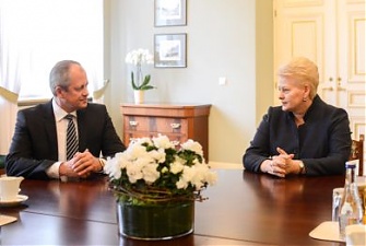 Yaroslav Romanyuk Dalia Grybauskaite. Vilnius, 7.09.2015. Photo: lrp.lt
