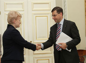 Presidetn Dalia Grybauskaite and Gintaras Steponavicius. 