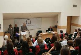 111214_ehu_stud.JPG