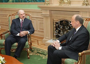 Alexander Lukashenko and Andrius Kubilius.