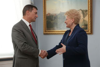 Andrus Ansip and Dalia Grybauskaite. Vilnius, 12.07.2010.