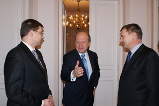 Valdis Dombrovskis, Andrius Kubilius and Andrus Ansip. Warsaw, 5.12.2010.