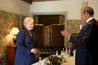 Dalia Grybauskaite and Toomas Hendrik Ilves. Tartu, 17.06.2011. Photo: president.lt