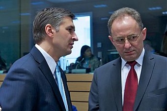 Jaroslav Neverovic (left) inm Brussels. Photo: The Council of the European Union