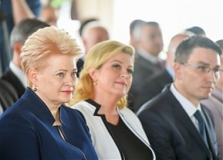 Dalia Grybauskaite and Kolinda Grabar-Kitarovic at the energy forum. Zagreb, 29.06.2015. Photo: lrp.lt 