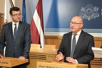 Janis Reirs and Michel Sapin. Riga, 27.03.2015. Photo: fm.gov.lv