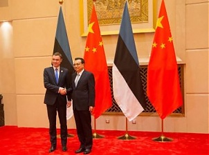 Taavi Roivas and Jiang Jianqing. Photo: valitsus.ee