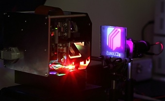 130520_EuroLCDs_display.jpg