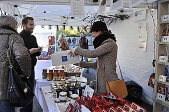 131125_rozhdes_bazar_est_lond.jpg