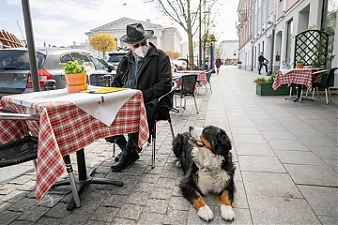Vilnius cafes reopened. Photo by Saulius Ziura