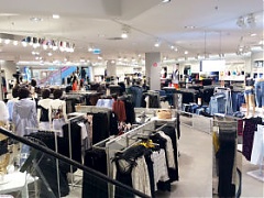 Profit of Swedish clothing retailer H&M in Latvia shrinks twice Profit of Swedish clothing retailer H&M in Latvia shrinks twice