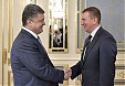 Ukrainian president thanks Latvia for fast ratification of EU Association Agreement Ukrainian president thanks Latvia for fast ratification of EU Association Agreement