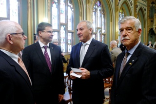 Valdis Dombrovskis and Andris Berzins at the annual meeting of WFFL. Riga, 27.09.2011. Photo: president.lv