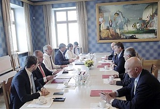 Andris Berzins at the meeting with the former prime ministers. Riga, 18.08.2014. Photo: president.lv