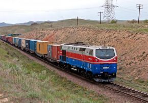 150928_kazahs_zelez_gruzi.jpg 150928_kazahs_zelez_gruzi.jpg