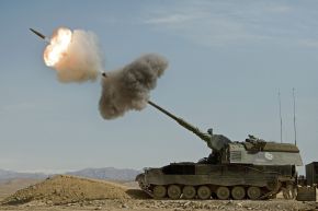 151023_PZH2000_howitzer.jpg