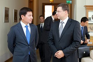 Askar Zhumagaliyev and Valdis Dombrovskis. Riga, 27.08.2012. Photo: flickr.com