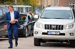 130319_usakov_avto_landcruiser.jpg 130319_usakov_avto_landcruiser.jpg