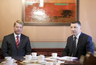 Anrijs Matiss and Raimonds Vejonis. Riga, 4.08.2015. Photo: president.lv